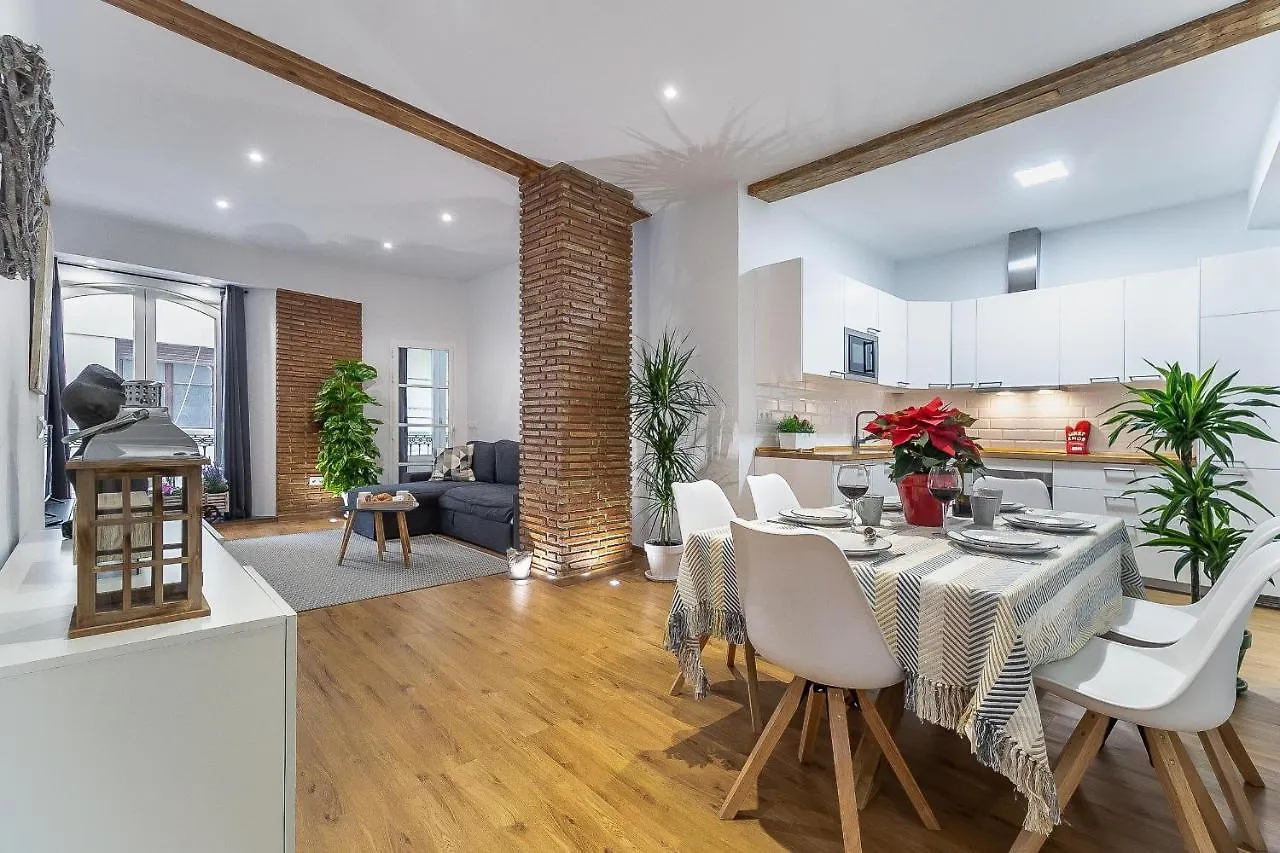 Exclusive Luxury Stay At Plaza Uncibay, Malaga Center Apartment