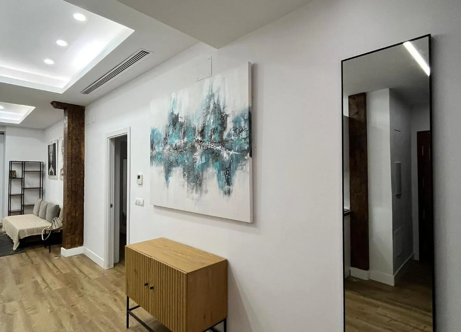 Exclusive Luxury Stay At Plaza Uncibay, Malaga Center