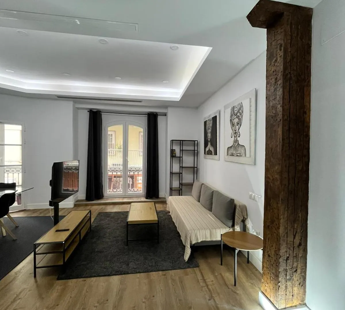 Exclusive Luxury Stay At Plaza Uncibay, Malaga Center Apartment